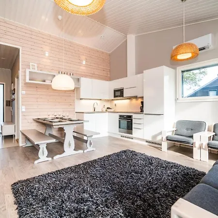 Lomamoekki, Loistava Sijainti *